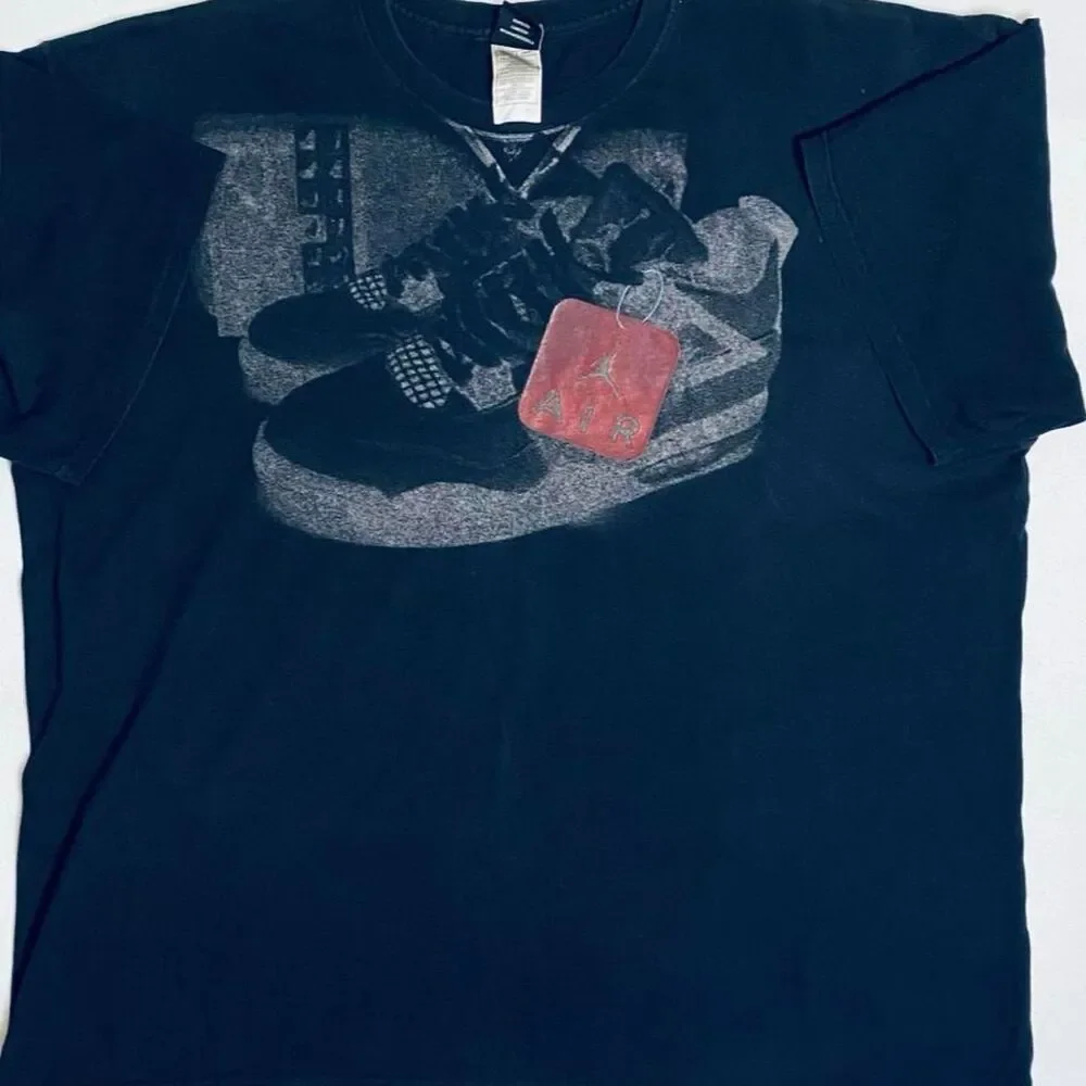 Jordan Men's Black and Navy T-shirt